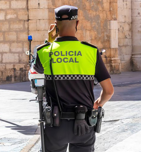 Policía asegurado